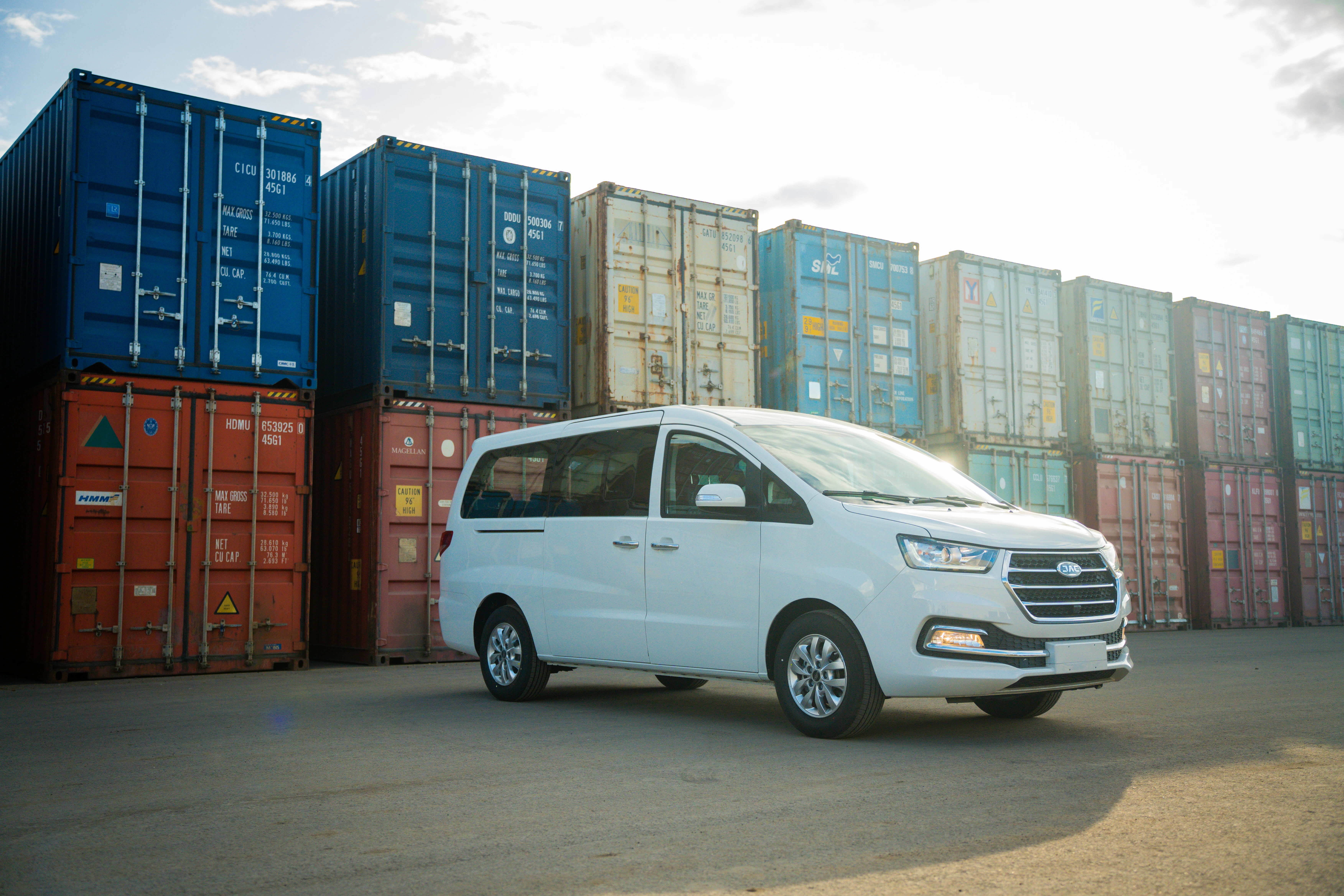 JAC M4
